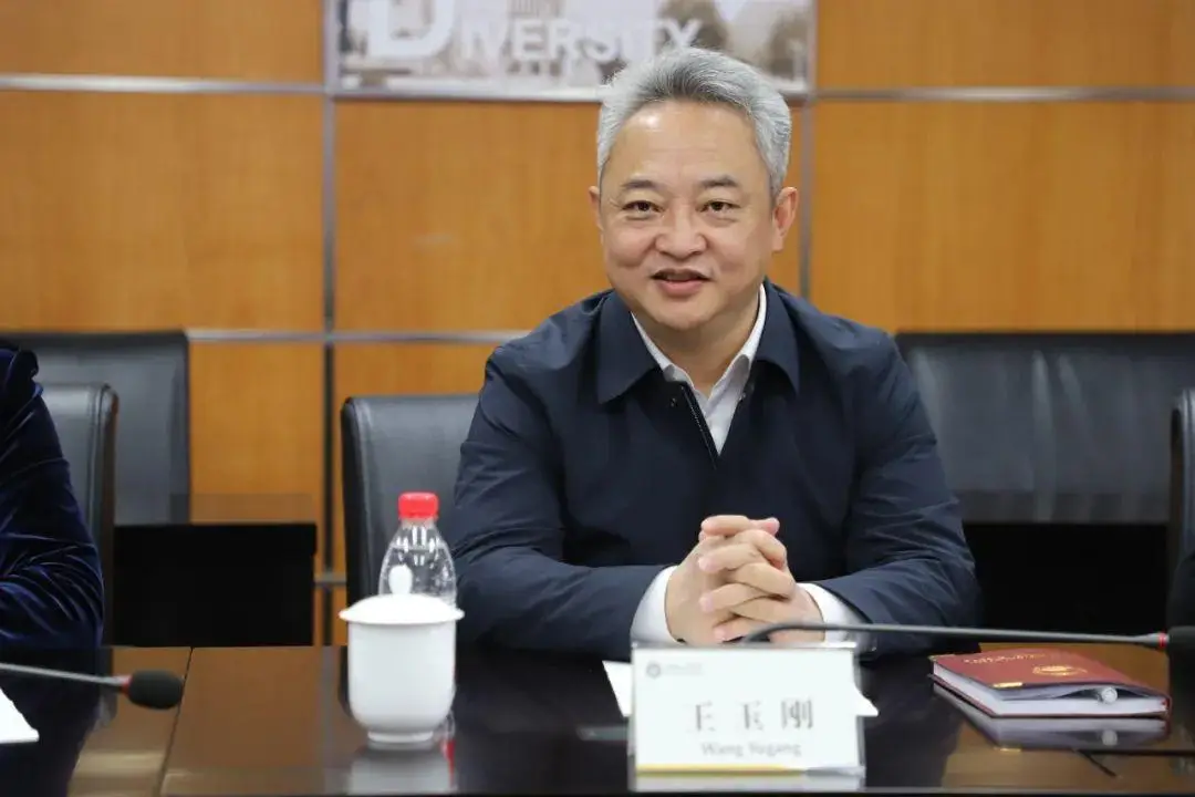 上安徽财经大学商学院,一般二本哪个好_安徽财经大学商学院教育质量_安徽财经大学商学院实践教学与就业前景