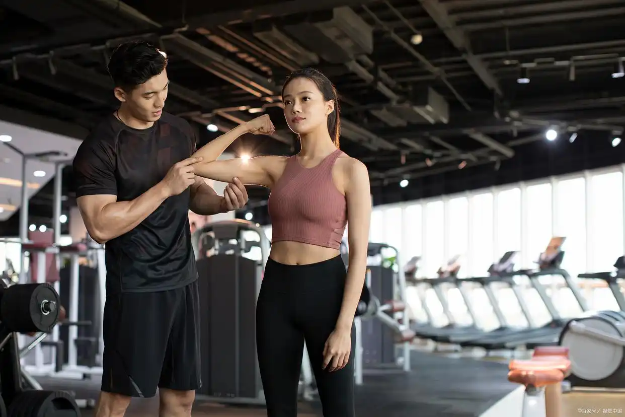 2025年赚钱风口_普通人赚钱机会_2025做什么小生意赚钱