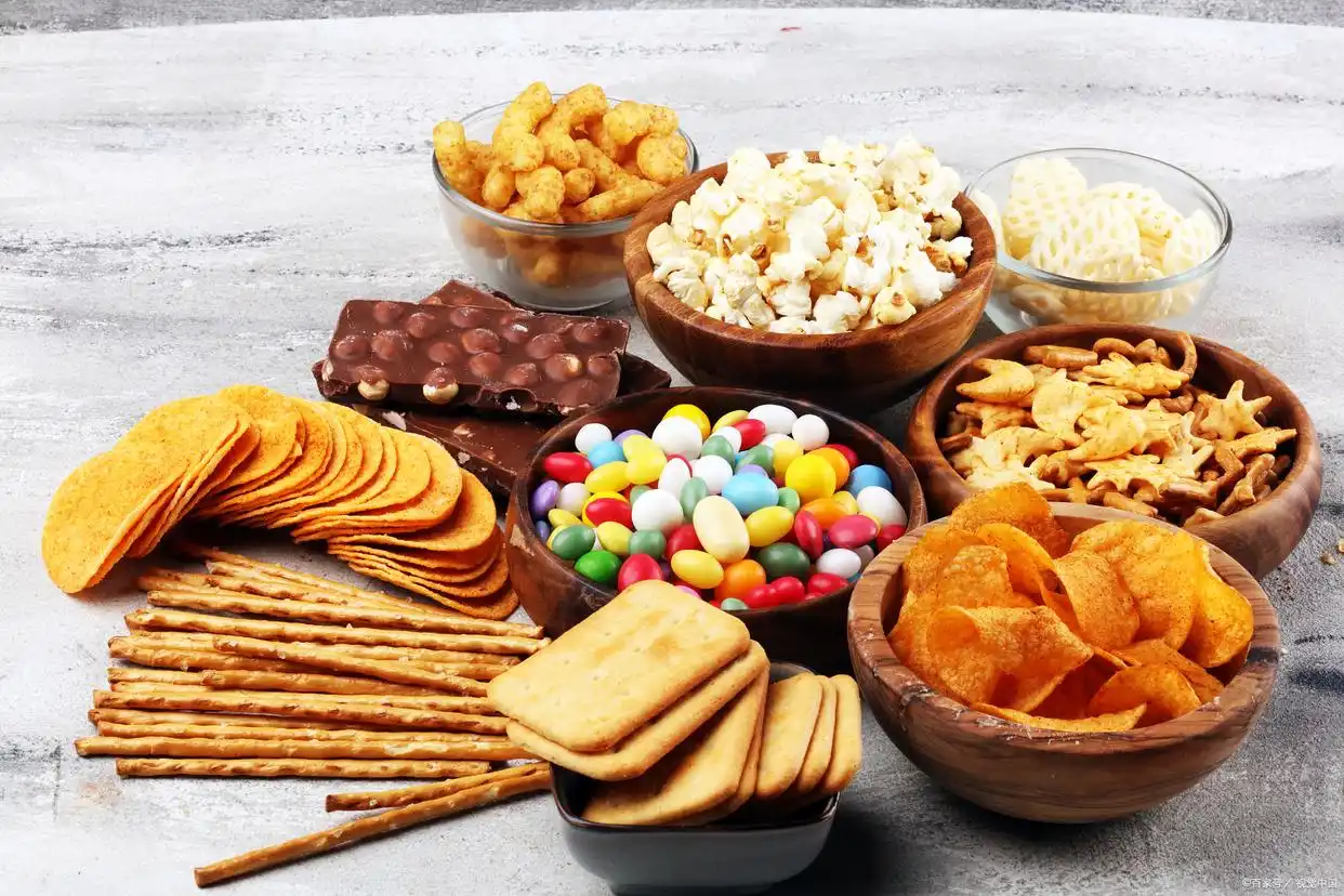 2025年潜在水下冷门生意_2025做什么小生意赚钱_零食带货短视频赚钱方法