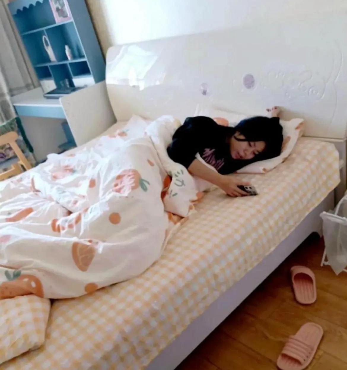 学生在家基本情况应该怎么写_暑假回家心理压力_家庭关系对年轻人心理空间的影响