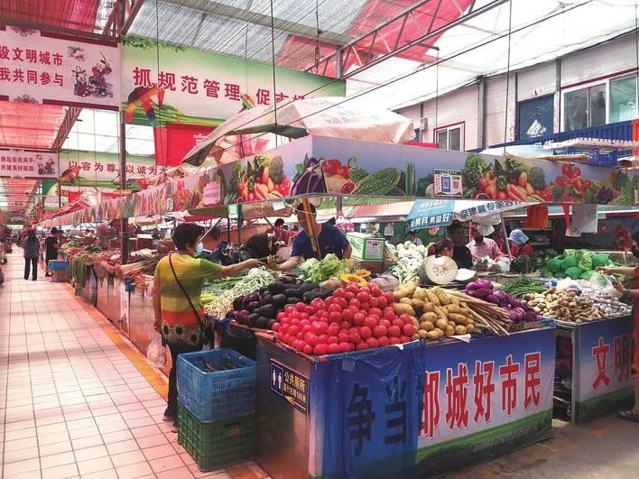 农贸市场环境整治 _菜市场卖菜需要经营许可证吗_